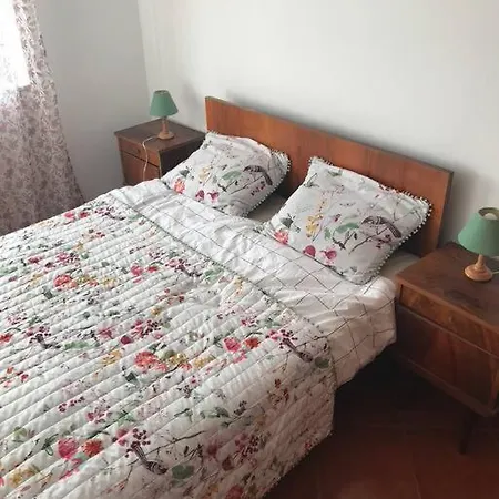 Apartment 10 To Ocean
